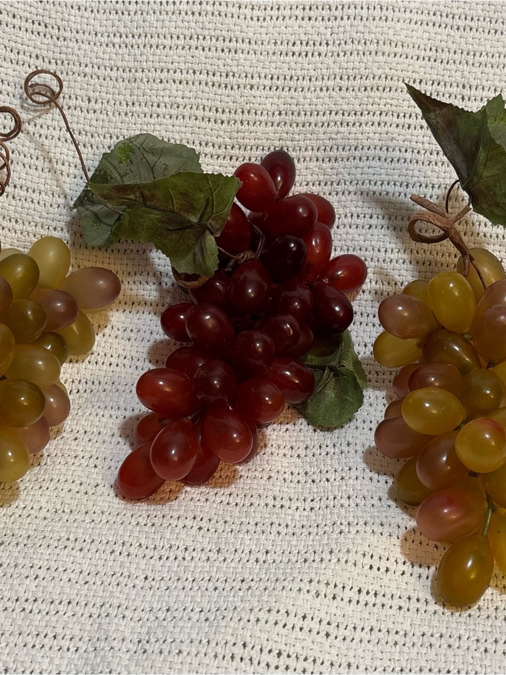 Vintage Artificial Grape Clusters – Retro Kitchen Decor